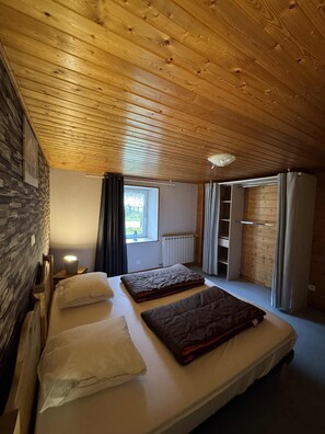 2 chambres, fer et planche à repasser, Wi-Fi