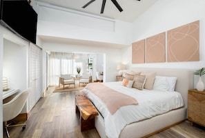 3 bedrooms, iron/ironing board, WiFi, bed sheets - Largo Getaway • 3 King Suites + In-Laws Quarters, Pickleball (Key Largo)