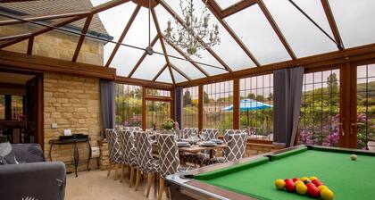 Kingfisher Cottage - sleeps 10 guests in 5 bedrooms