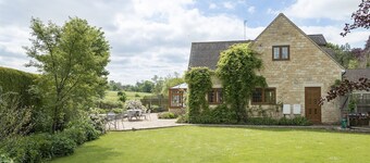 Kingfisher Cottage, Winchcombe, Cotswolds - nukkuu 10 hengelle 5 makuuhuoneessa