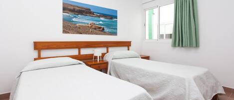 3 chambres, fer et planche Ă repasser, Wi-Fi, draps fournis
