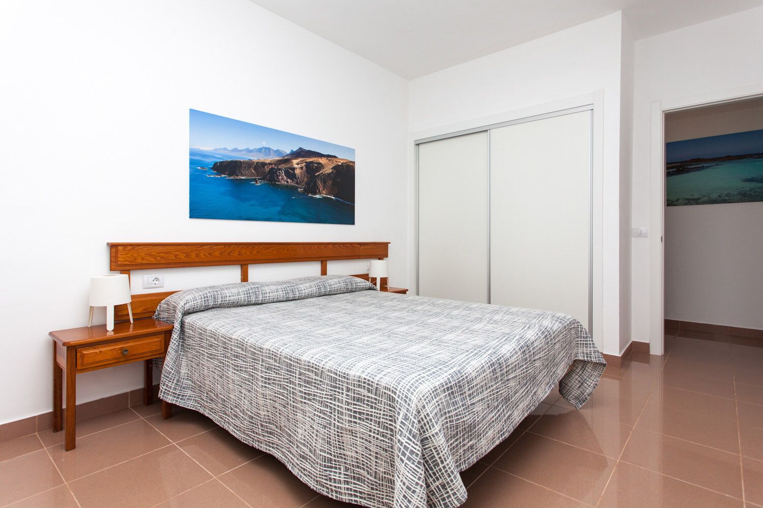 3 chambres, fer et planche à repasser, Wi-Fi, draps fournis