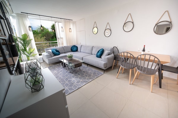 Grand Apartment, 3 Bedrooms | Living area | Plasma TV
