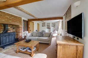 TV, fireplace, Netflix, streaming services