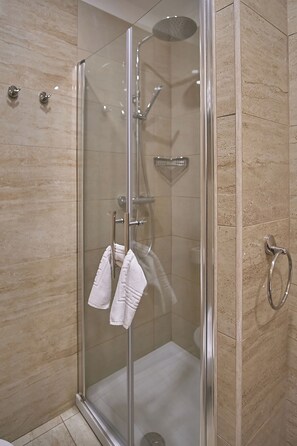 Ducha, cabezal de ducha tipo lluvia, artículos de tocador gratuitos