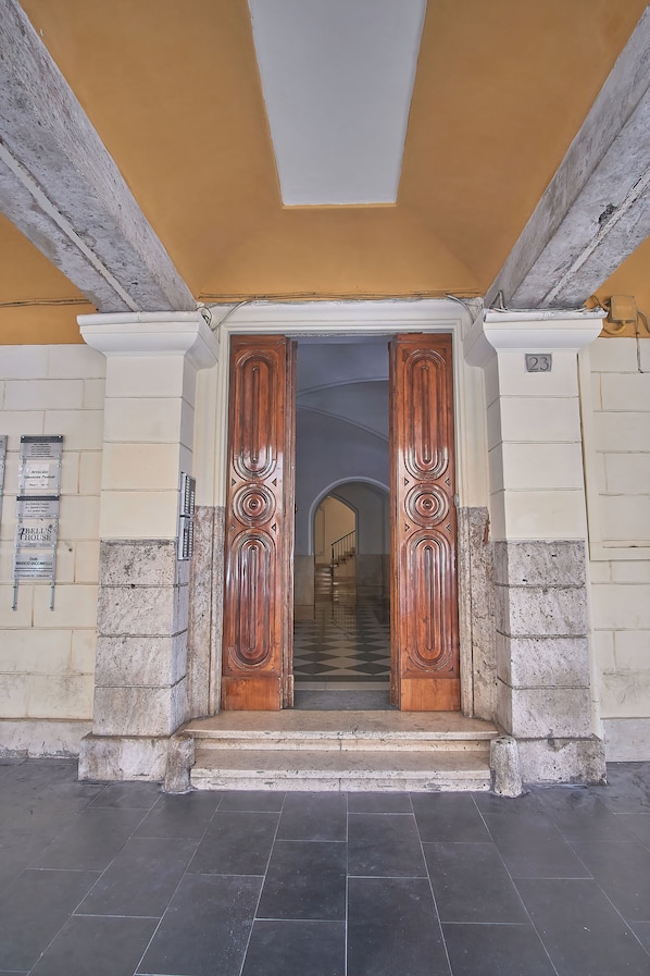 Interior entrance - Museum Guest House (Civitavecchia)
