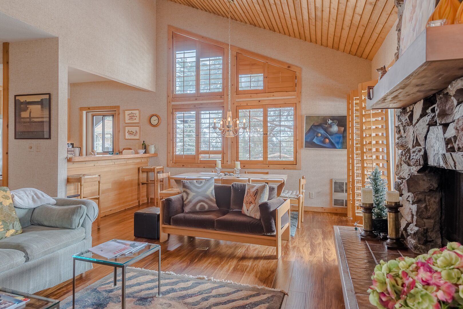 Wildflower Condo 607-In the Heart of Sun Valley, Great Views & Lots of Light