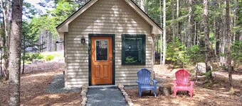 Precipice Tiny House bij Acadia Yurts