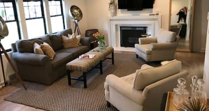 Ann Arbor Beauty steps to Michigan Stadium and Allmendinger Park