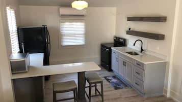 Fridge, microwave, oven, coffee/tea maker