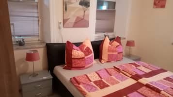 5 bedrooms, WiFi, bed sheets