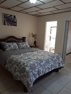 2 habitaciones, tabla de planchar con plancha y wifi 