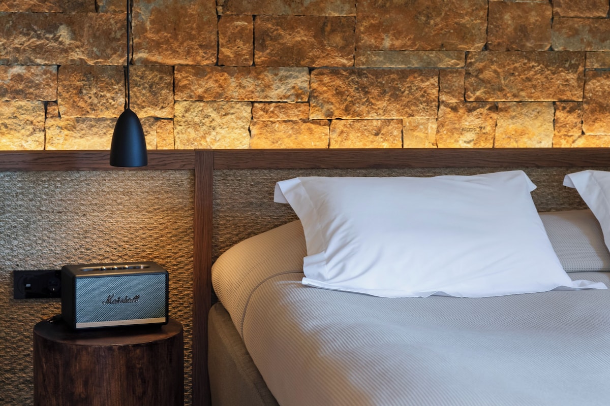 Allergitestet sengetøy, dundyner, memory foam-senger og minibar