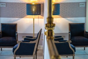 Sittområde i lobbyn