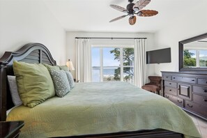 2 bedrooms, iron/ironing board, Internet, bed sheets
