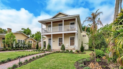 The Swan & Scholar House - 3BR/2.5 Bath