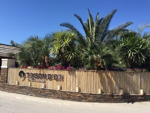 Property grounds - MOBILE HOME 150 m PAMPELONNE BEACH -SAINT TROPEZ- Toison d'Or 5 stars (Ramatuelle)