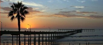 Charming Beach Cottage-1.5 Blocks from Beach, Low Prices