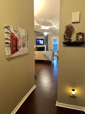 المنشأة من الداخل