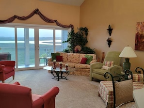 Smart TV, DVD player, books, music library