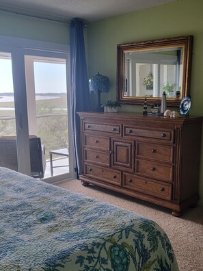 2 Schlafzimmer, Schreibtisch, Bügeleisen/Bügelbrett, kostenloses WLAN