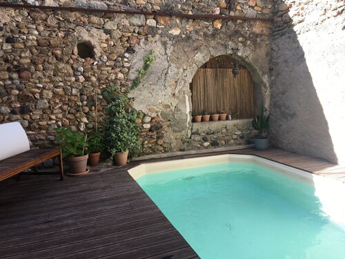 Maison de ville et de charme climatisée proche St Guilhem le Désert
