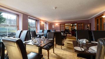 تقديم العشاء