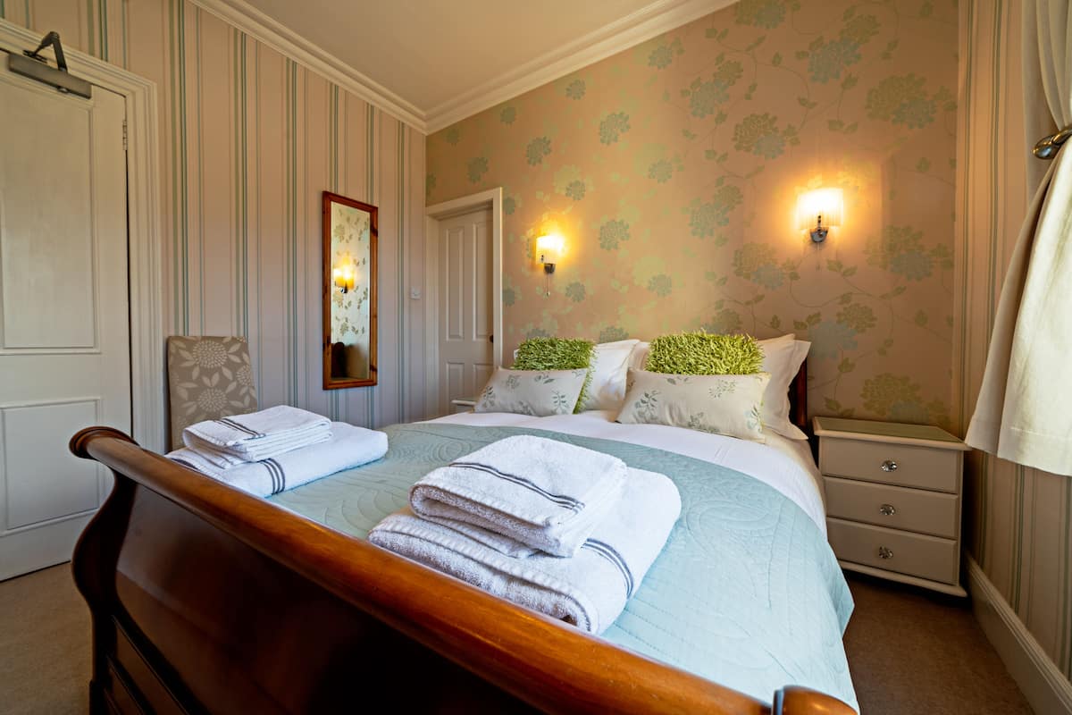 standard double room, 1 double bed | egyptian cotton sheets, premium bedding, down duvets