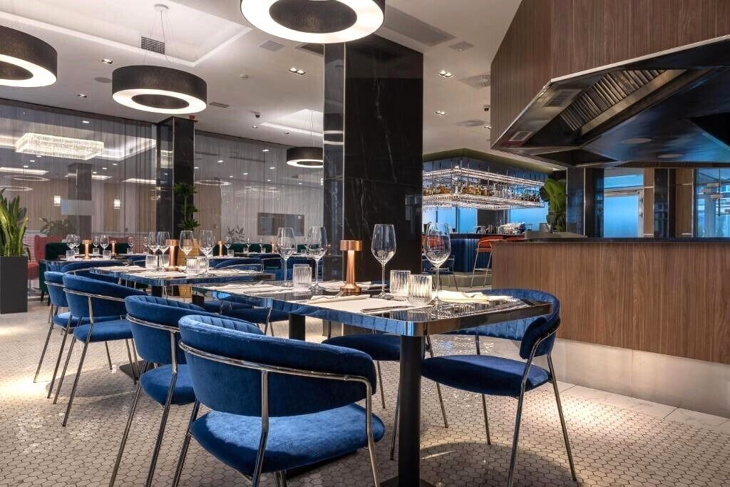 Daily buffet breakfast (EUR 9 per person)