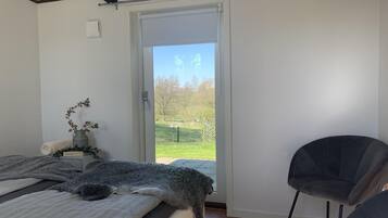 1 sovrum och sängkläder