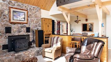 TV, fireplace, DVD player, ping pong