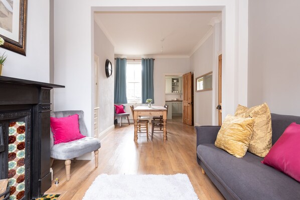 Télévision, cheminée