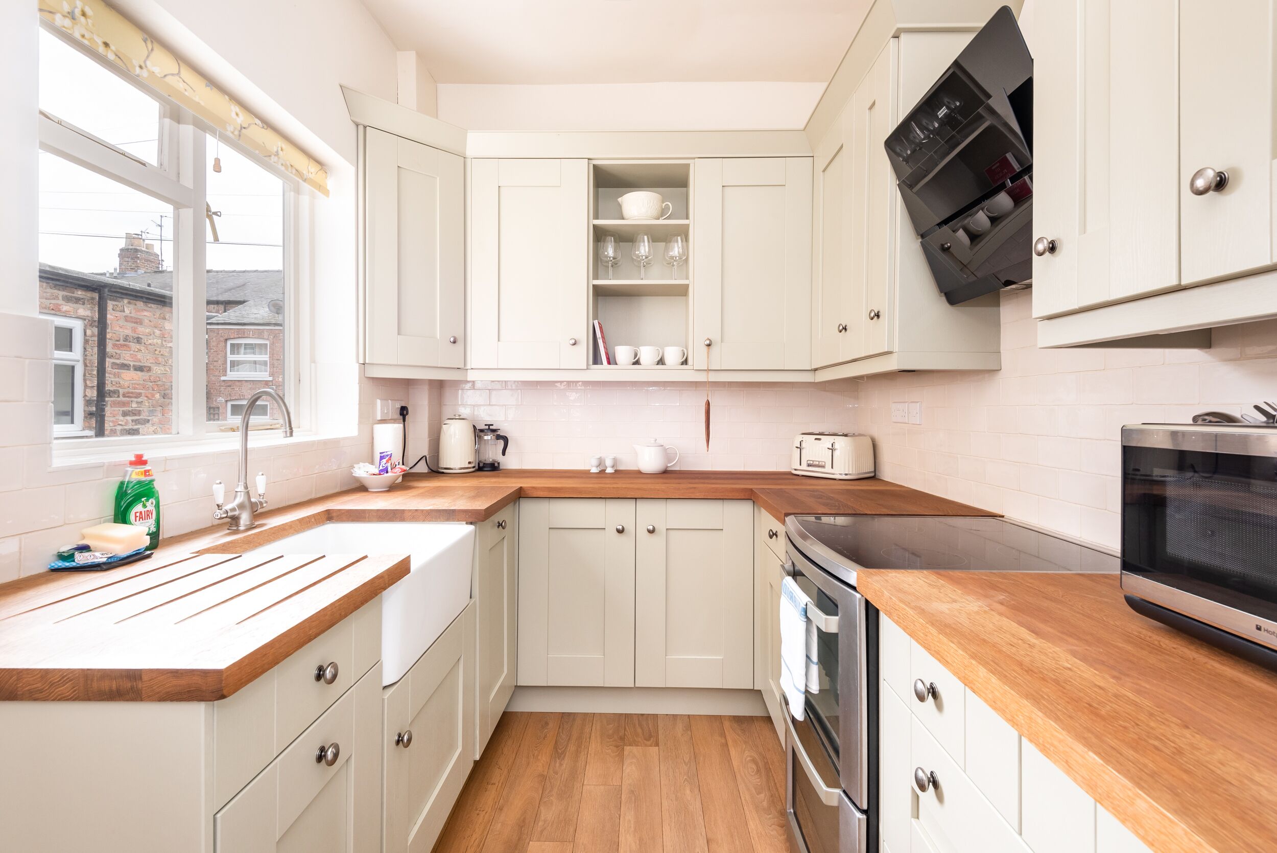 Kühlschrank, Mikrowelle, Ofen, Toaster