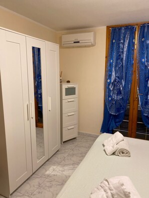 4 soverom, strykejern/-brett, reiseseng for barn og wi-fi (inkludert)