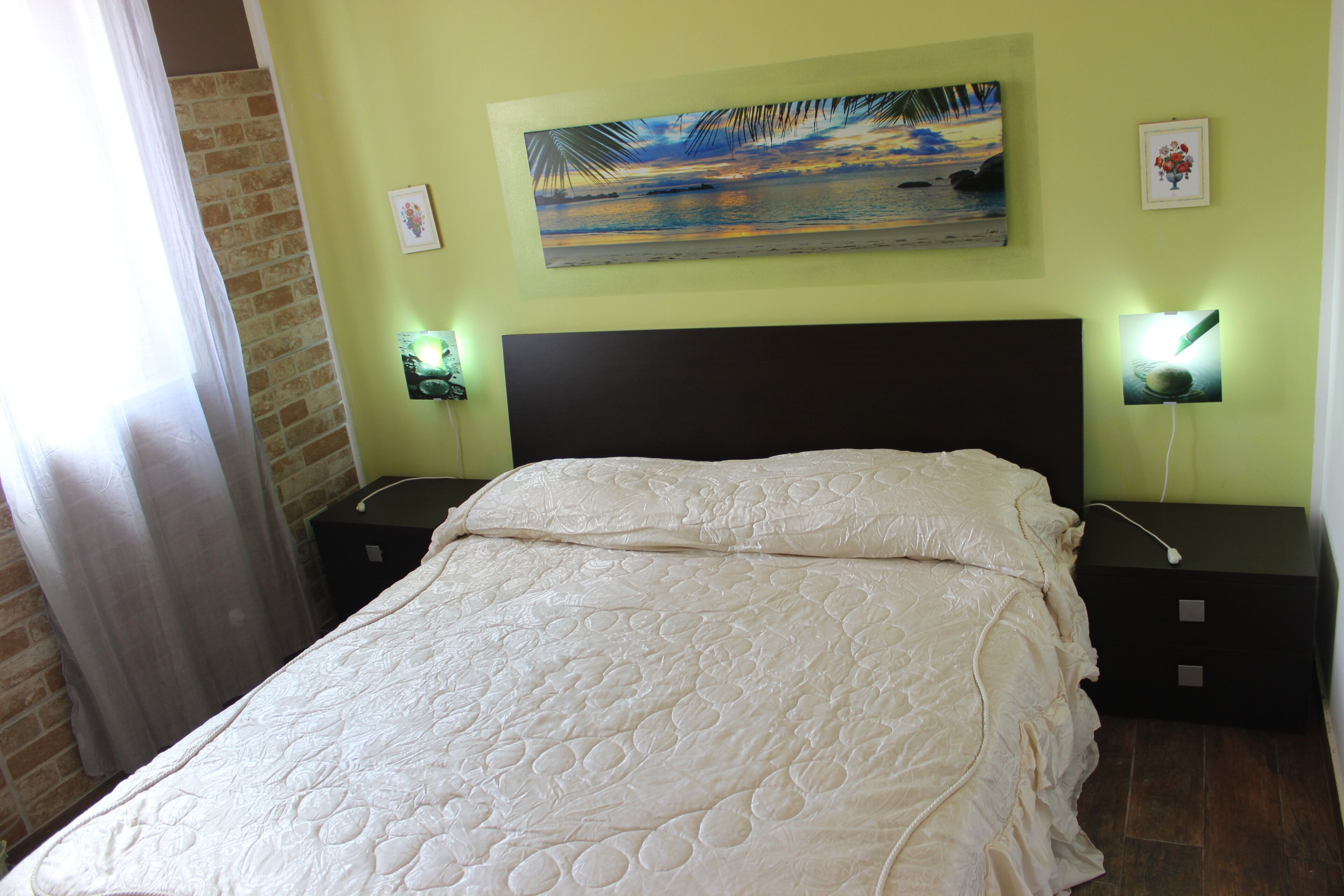 3 bedrooms, iron/ironing board, travel crib, WiFi