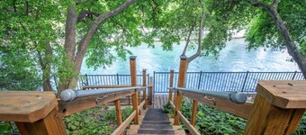 Haus mit privatem Zugang zum Comal River und großer Außenterrasse! Im Herzen von NB!