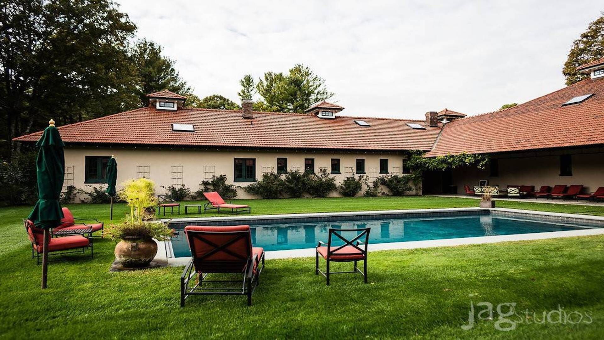 Stunning Converted Morgan Horse Barn