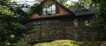 "Special Christmas Promotion 30% Discount!" Three Bears Cottage!