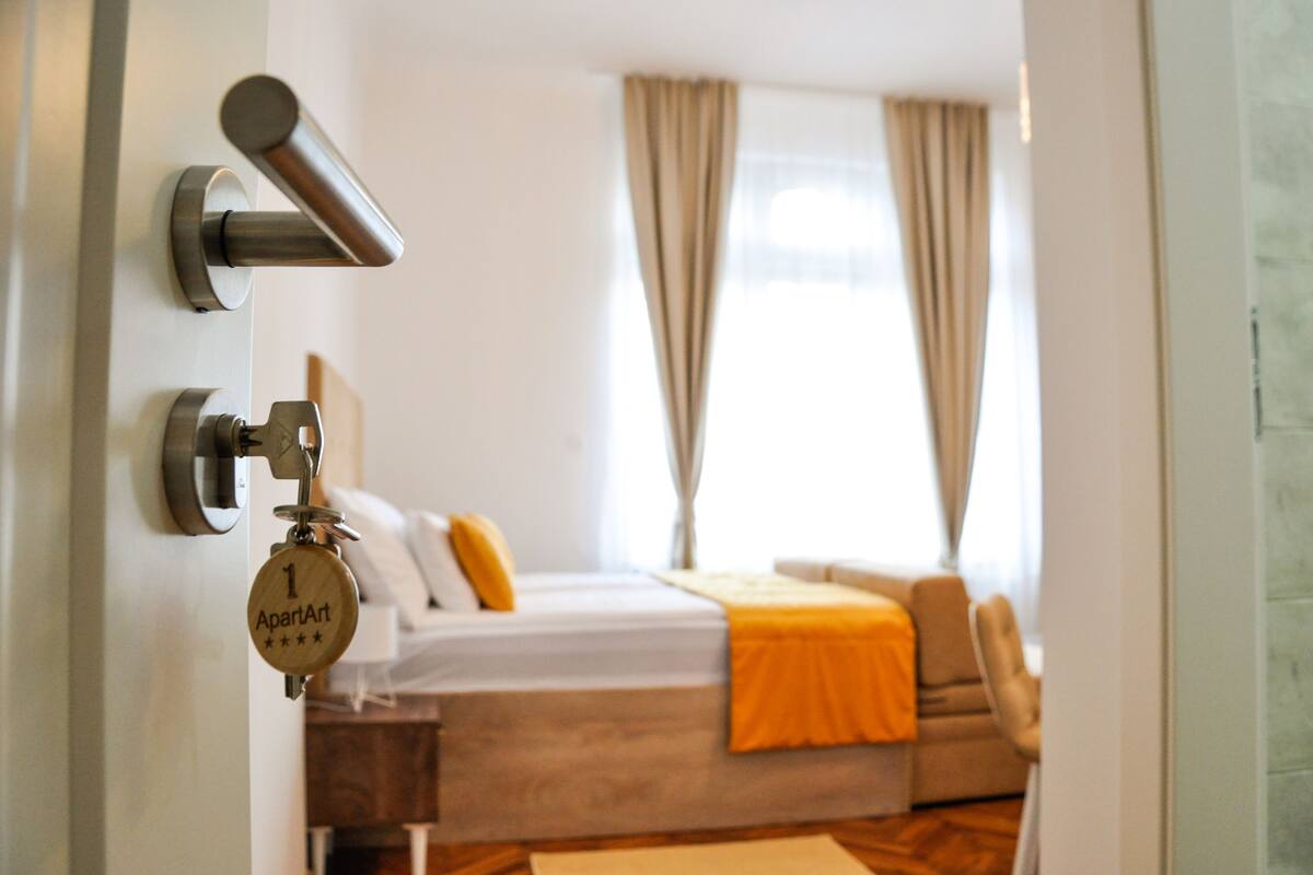 Comfort Studio, River View (5) | Egyptian cotton sheets, premium bedding, down comforters