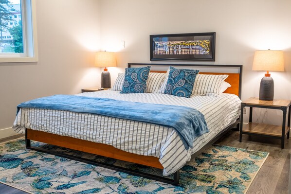 2 chambres, fer et planche à repasser, accès au Wi-Fi (inclus)