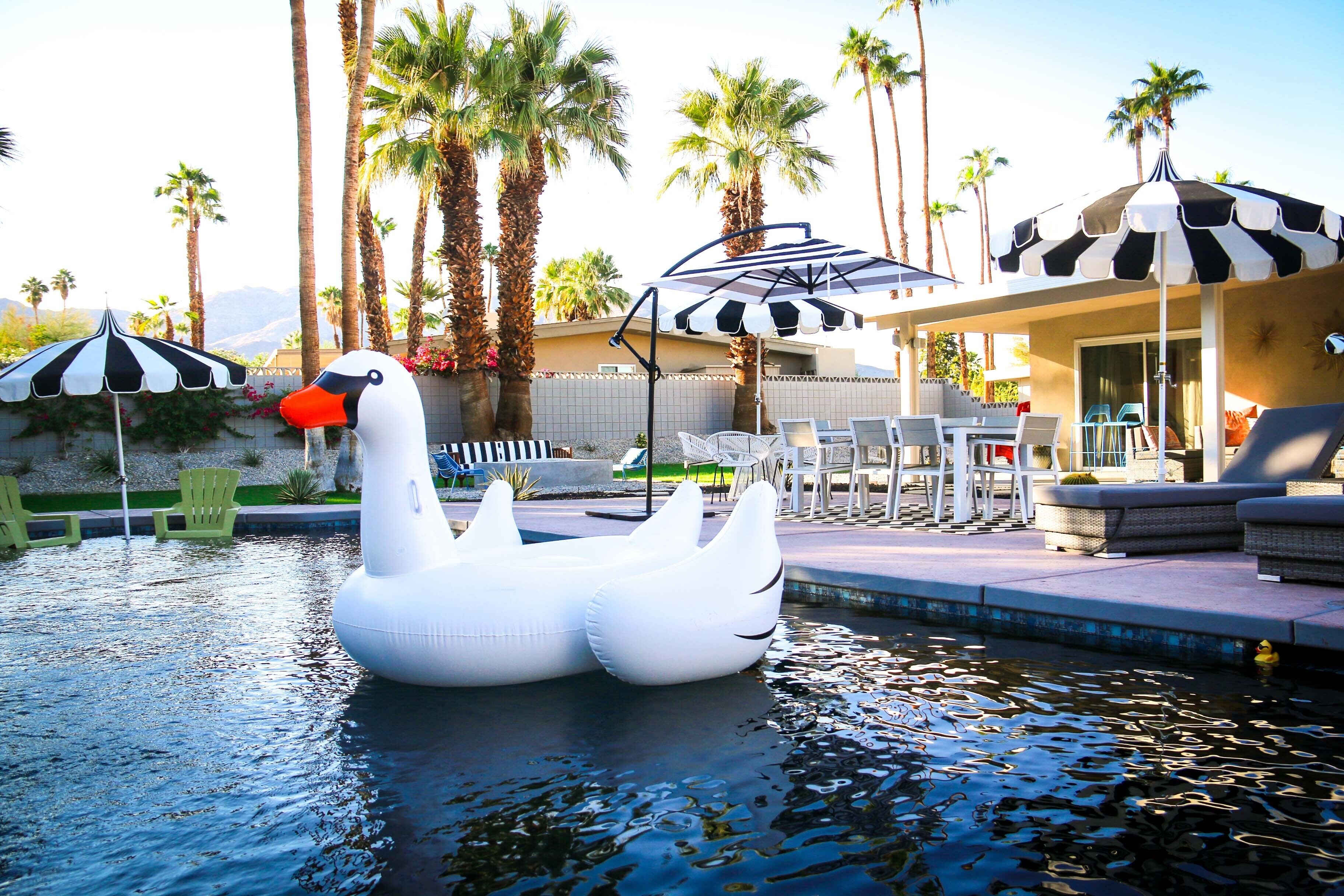 Fabulous Ultra Luxe MidCentury Mod Dream Estate!
