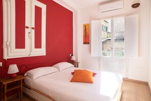 1 chambre, fer et planche à repasser, Wi-Fi, literie fournie
