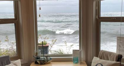 Beachfront duplex Cottage