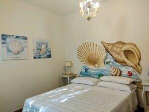 2 多间卧室、办公桌、熨斗/熨衣板、WiFi