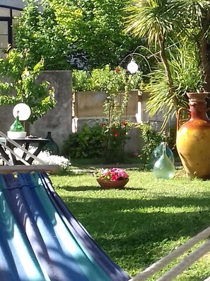 Property grounds - Splendid Abruzzo Coast Villa 6 km from the sea (Tollo)