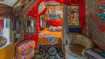 3 bedrooms, desk, free WiFi, bed sheets