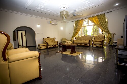 5 Bed- 10 Sleeper Luxury Villa