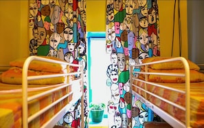 Shared Dormitory, Mixed Dorm (6 beds) | Living area