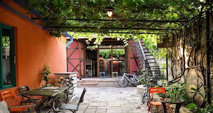 Funky Mamaliga Hostel