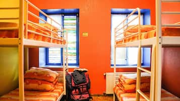 Phòng tập thể, phòng tập thể nam và nữ (4 beds) | Khu phòng khách